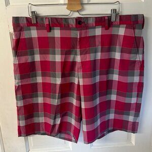Izod PerformX plaid golf shorts men’s size 40